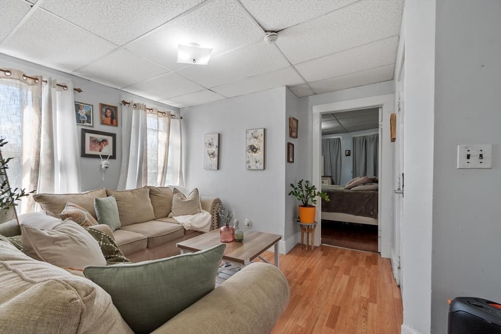 10 Kempton Ct, Lawrence MA 01841 photo 17