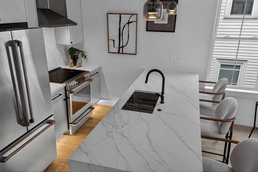 Condominium at 54 Dorset Street # 5, Boston MA 02125, Boston, photo 5 of 25