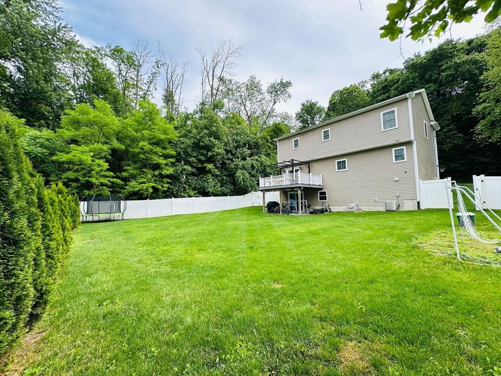 Single Family Residence at 83 Federal St, Agawam MA 01001, Agawam, photo 3 of 26