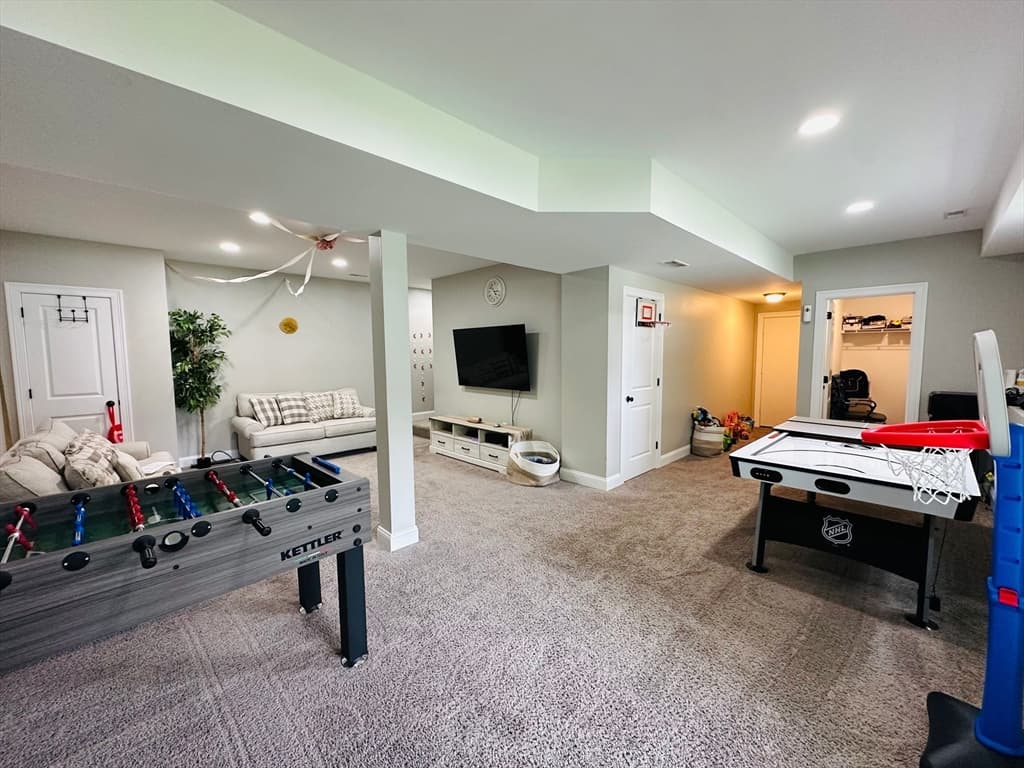 Single Family Residence at 83 Federal St, Agawam MA 01001, Agawam, photo 15 of 26