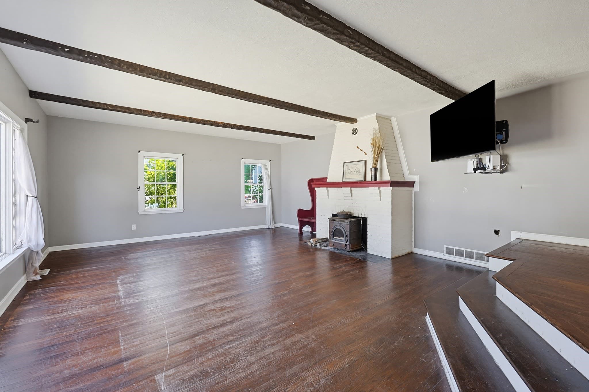 Single Family Residence at 299 Broadway, North Attleboro MA 02760, photo 2 of 39