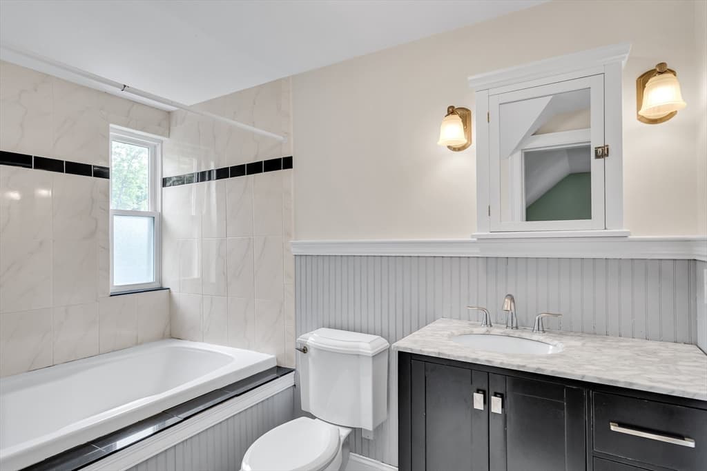 Condominium at 86 Brown St # 4, Waltham MA 02453, photo 17 of 23