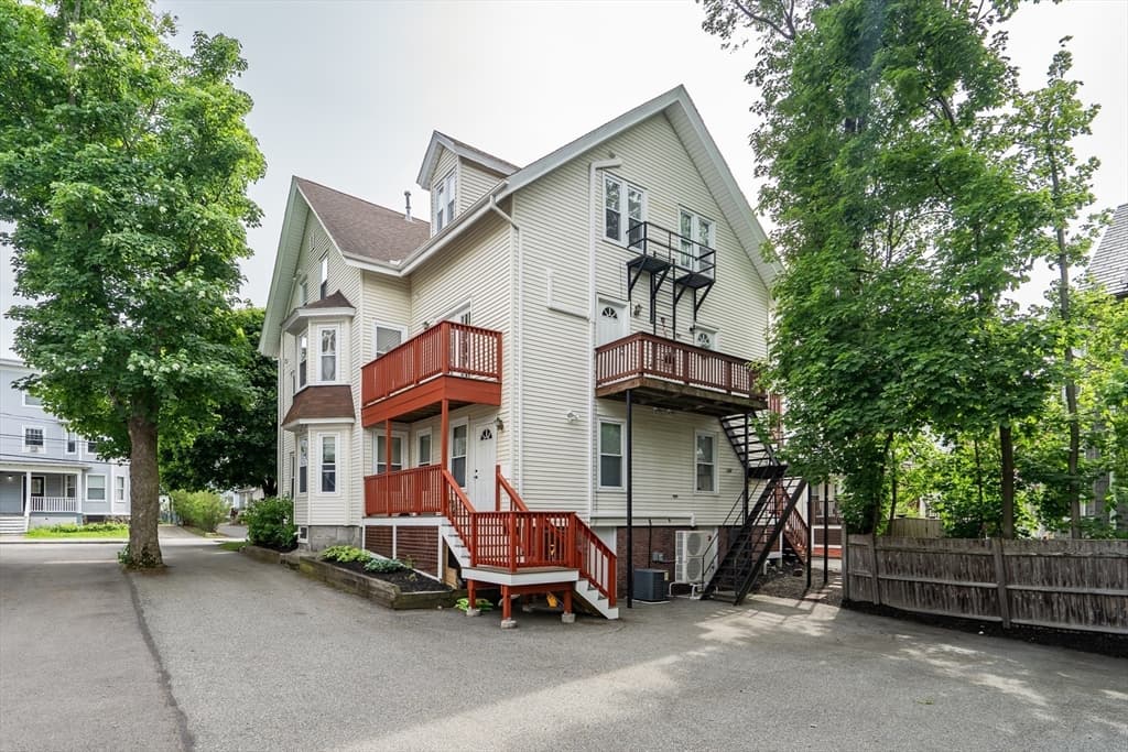 Condominium at 86 Brown St # 4, Waltham MA 02453, photo 20 of 23