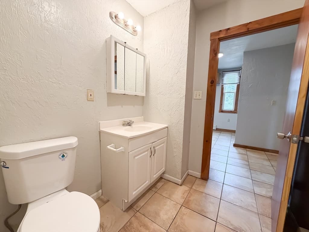 127 Austin St, Worcester MA 01609 photo 12