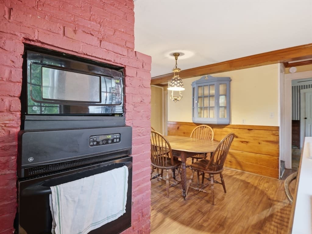 834 Pleasant St, Athol MA 01331 photo 14