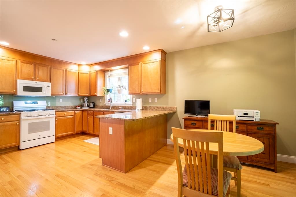 5 Lane Farm Drive # 5, Bedford MA 01730 photo 8