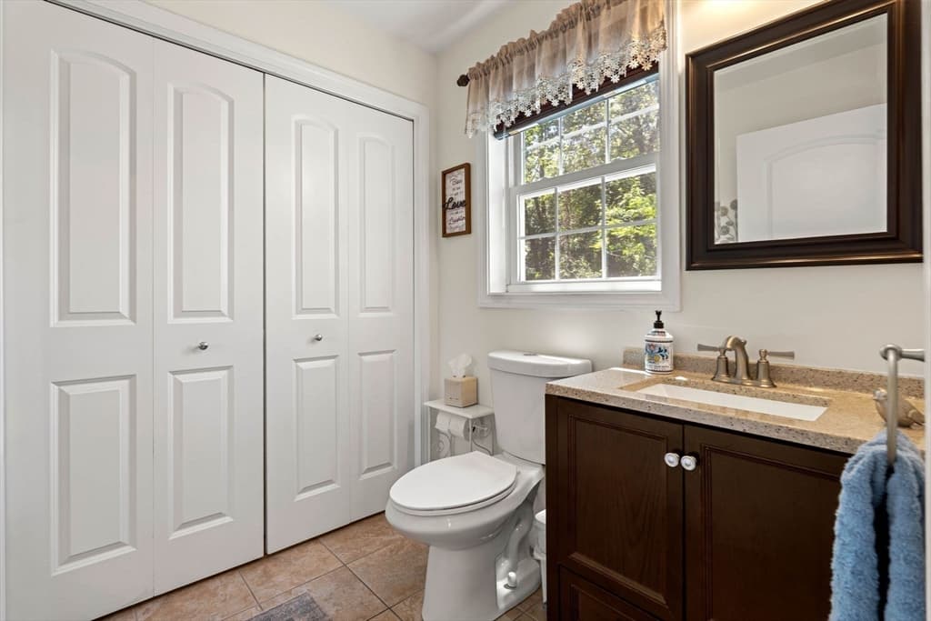 34 Amesbury Ave, Amesbury MA 01913 photo 11