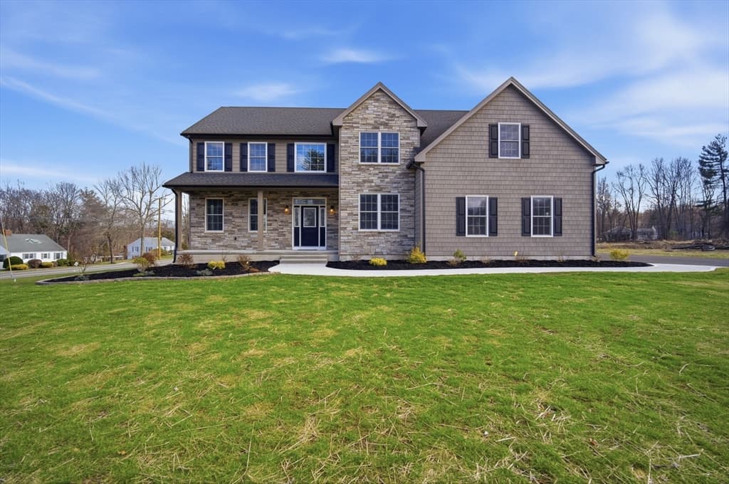2 Scarlett Drive, East Longmeadow MA 01028