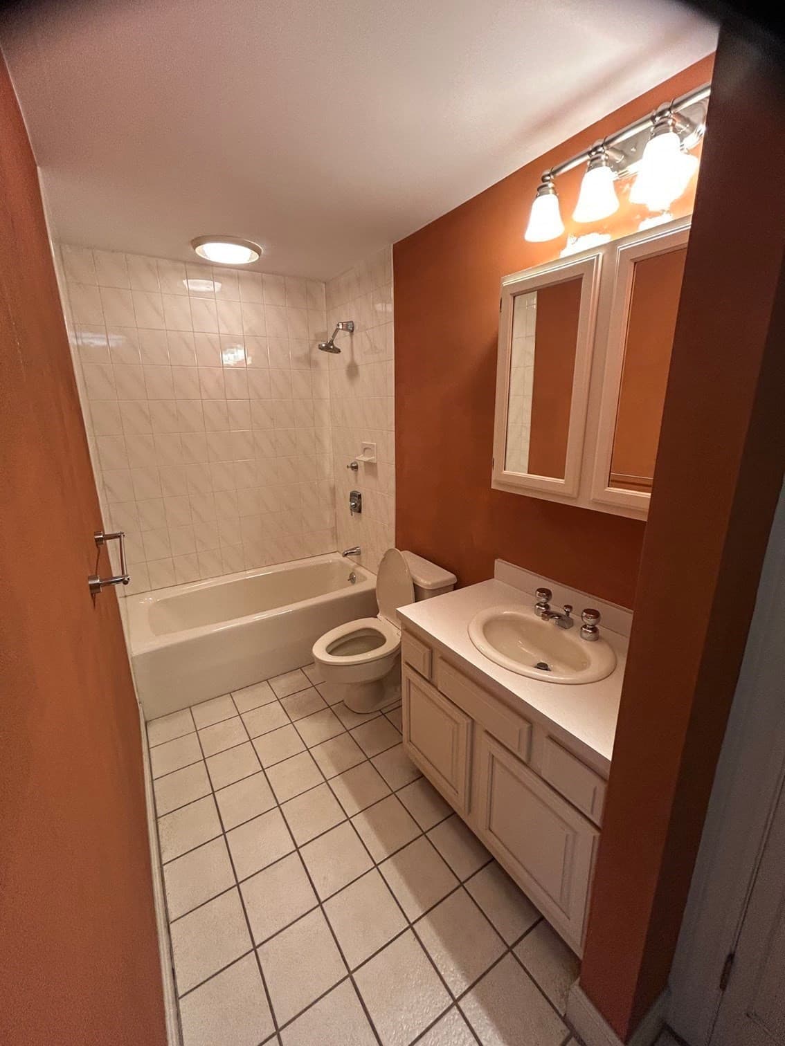 Condominium at 947 Pleasent St # 947, Framingham MA 01701, photo 28 of 34