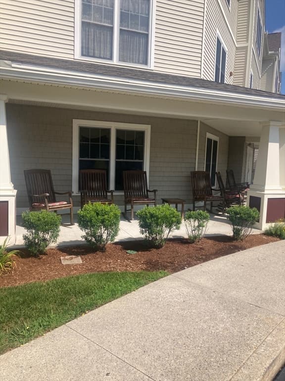 Condominium at 7 Crescent Way # 307, Sturbridge MA 01518, Sturbridge, photo 2 of 15