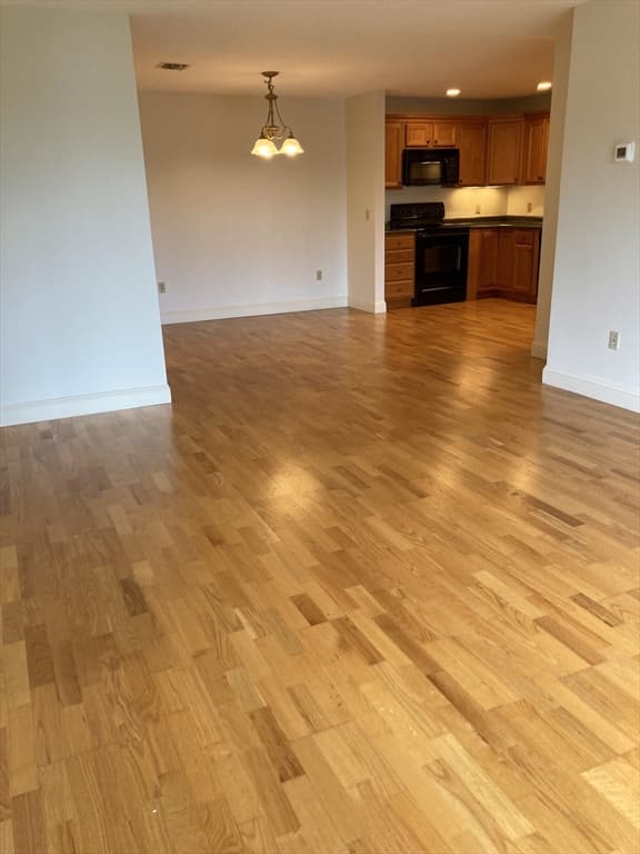 Condominium at 7 Crescent Way # 307, Sturbridge MA 01518, Sturbridge, photo 13 of 15