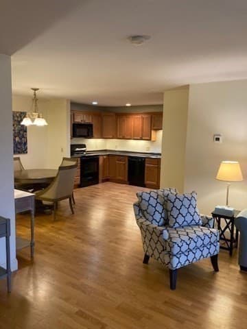 Condominium at 7 Crescent Way # 307, Sturbridge MA 01518, Sturbridge, photo 4 of 15