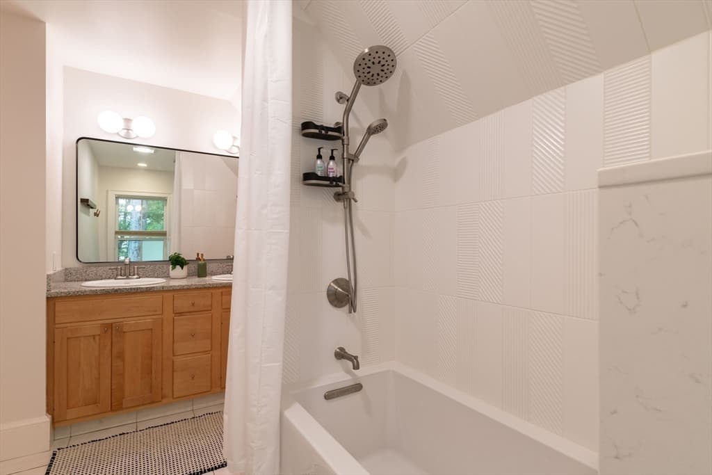 Single Family Residence at 114 S Main St, Northampton MA 01062, Northampton, photo 27 of 42