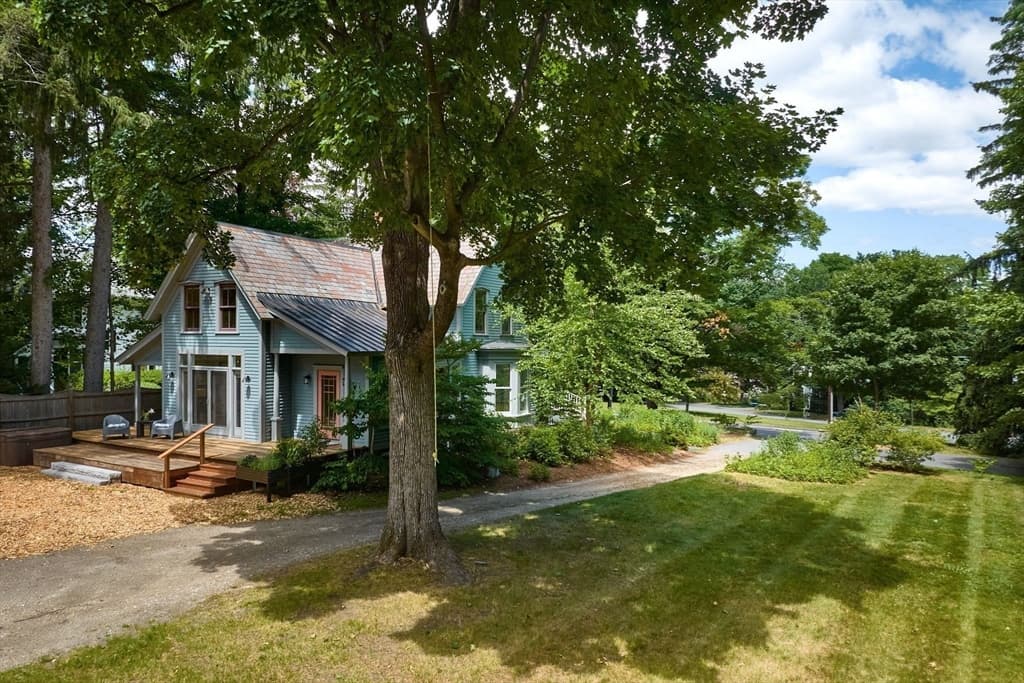 Single Family Residence at 114 S Main St, Northampton MA 01062, Northampton, photo 4 of 42