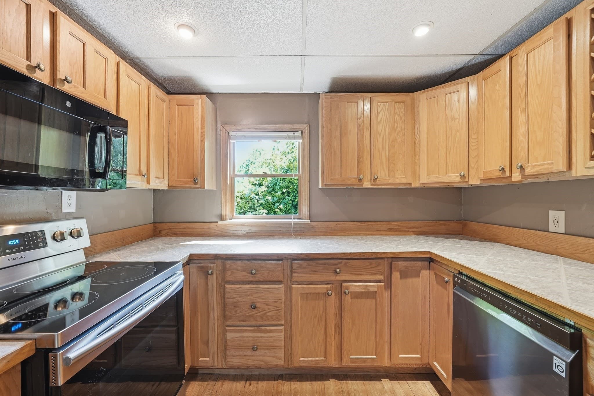 Single Family Residence at 390 Main St, Hampden MA 01036, Hampden, photo 11 of 36