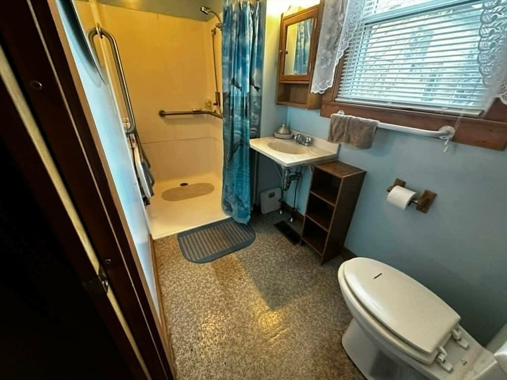 9 Spring St, Montague MA 01376 photo 7