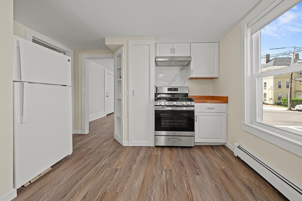 15 Shepherd St, Gloucester MA 01930 photo 2