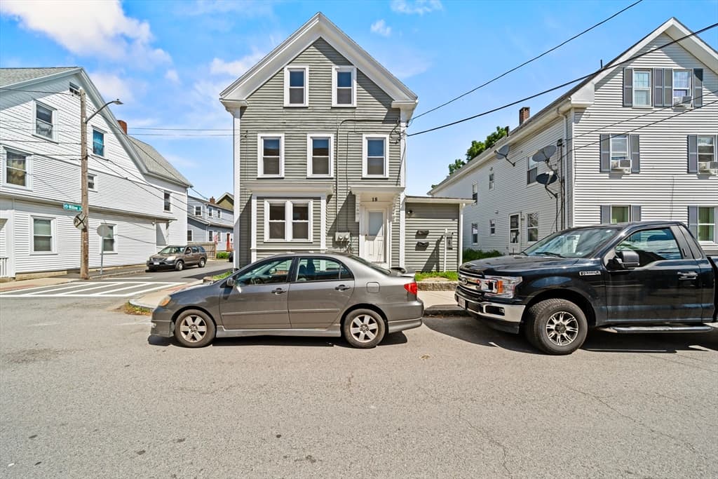 15 Shepherd St, Gloucester MA 01930
