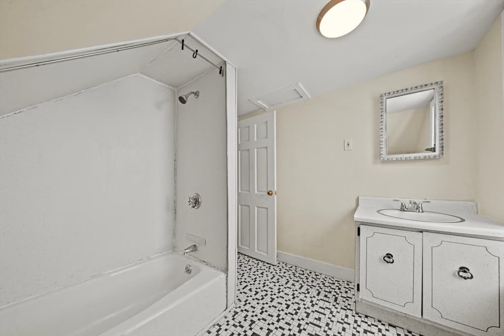 15 Shepherd St, Gloucester MA 01930 photo 11