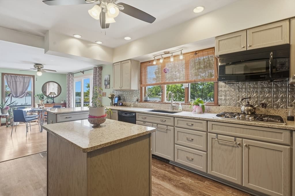 11 Jeffrey Lane, Freetown MA 02702 photo 9