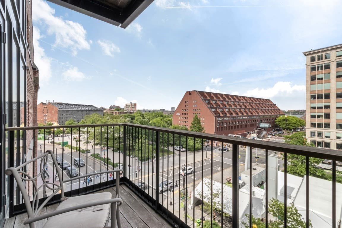 Condominium at 199 State Street # 502, Boston MA 02109, photo 13 of 15