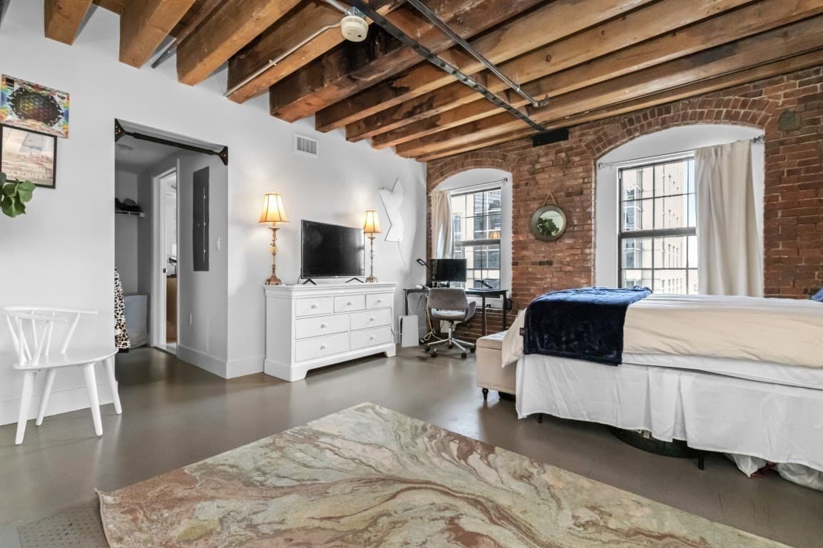 Condominium at 199 State Street # 502, Boston MA 02109, photo 8 of 15