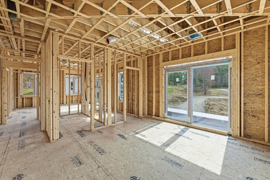 Single Family Residence at 135 Nobscot Drive, Framingham MA 01701, Framingham, photo 14 of 15