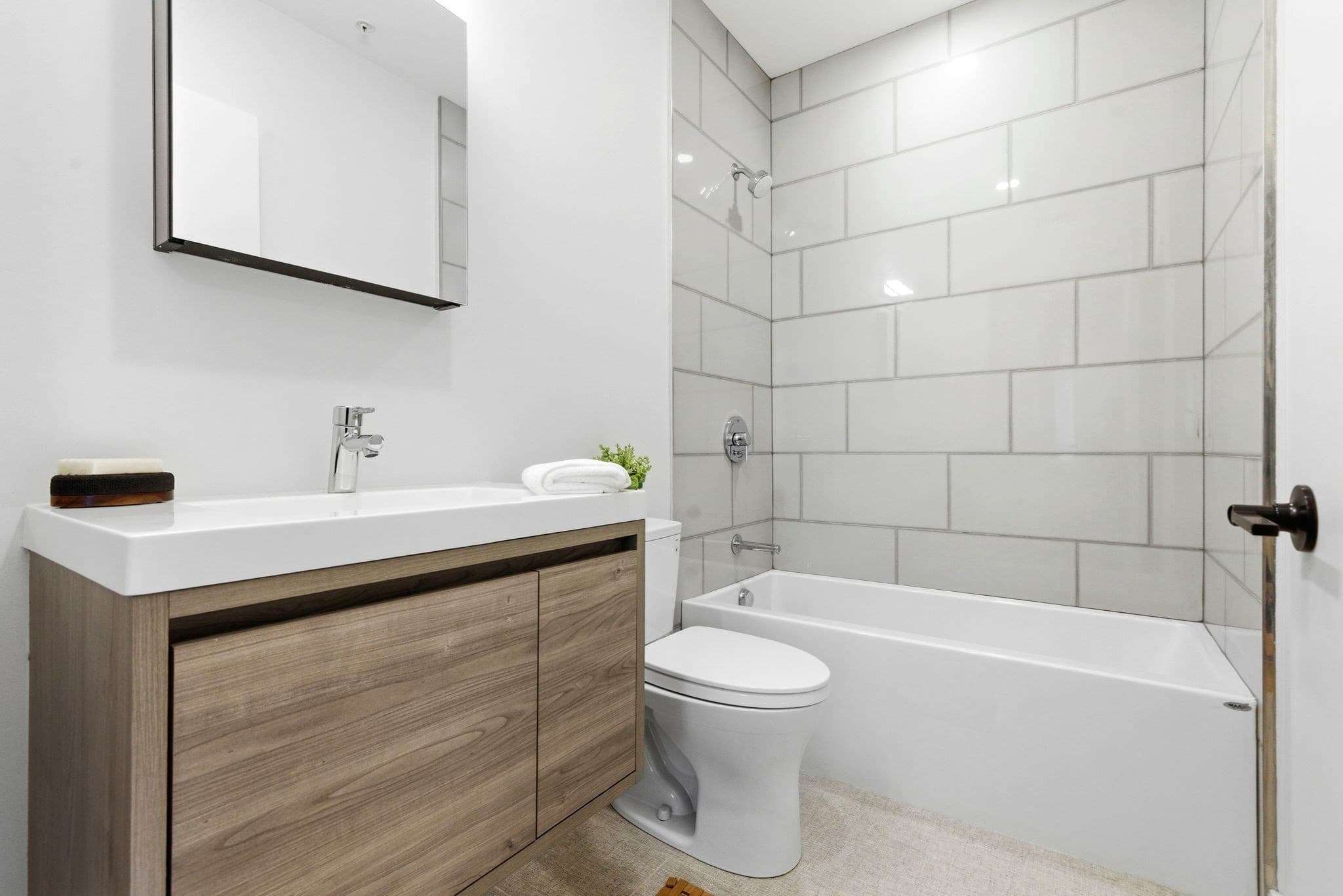 Condominium at 187-191 Condor St # 5, Boston MA 02128, photo 20 of 27