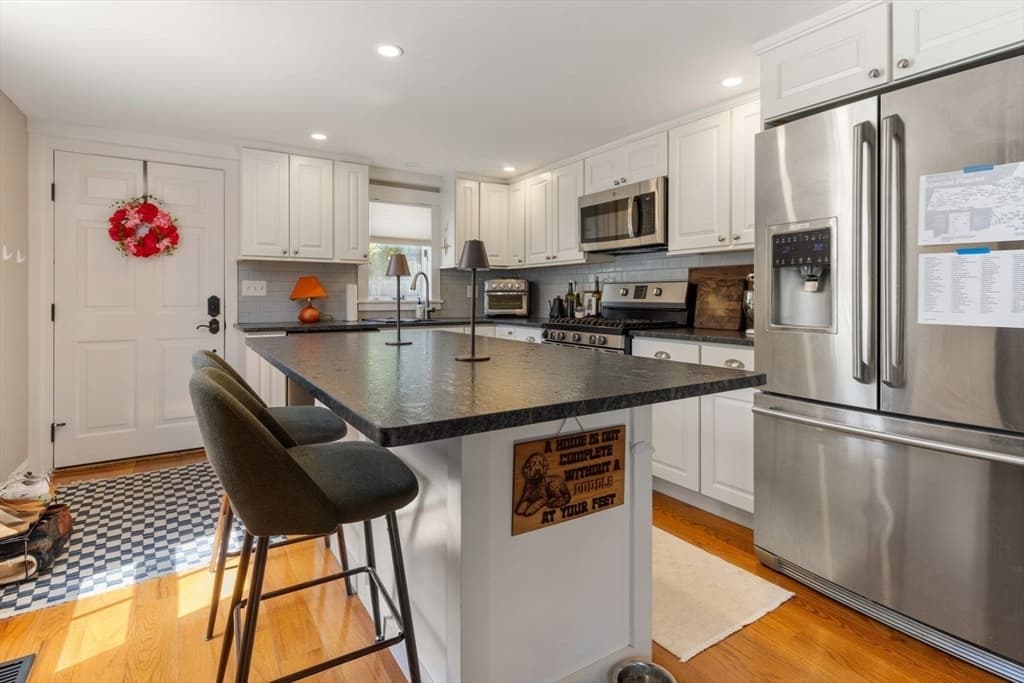 3 Family at 67-71 North St, Hingham MA 02043, photo 2 of 38