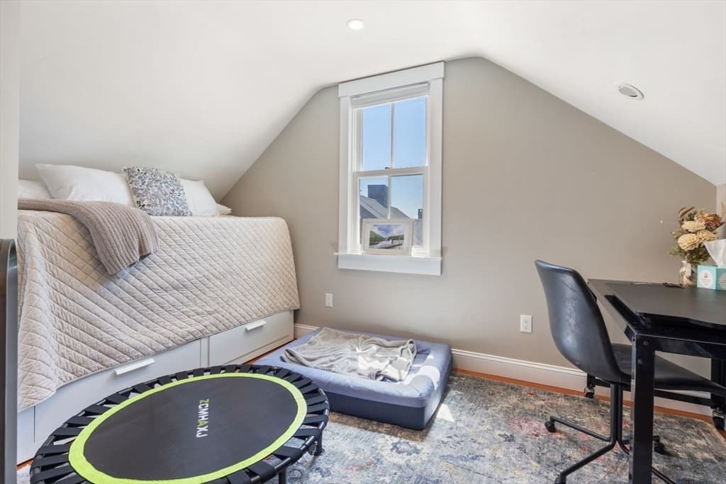 3 Family at 67-71 North St, Hingham MA 02043, photo 12 of 38