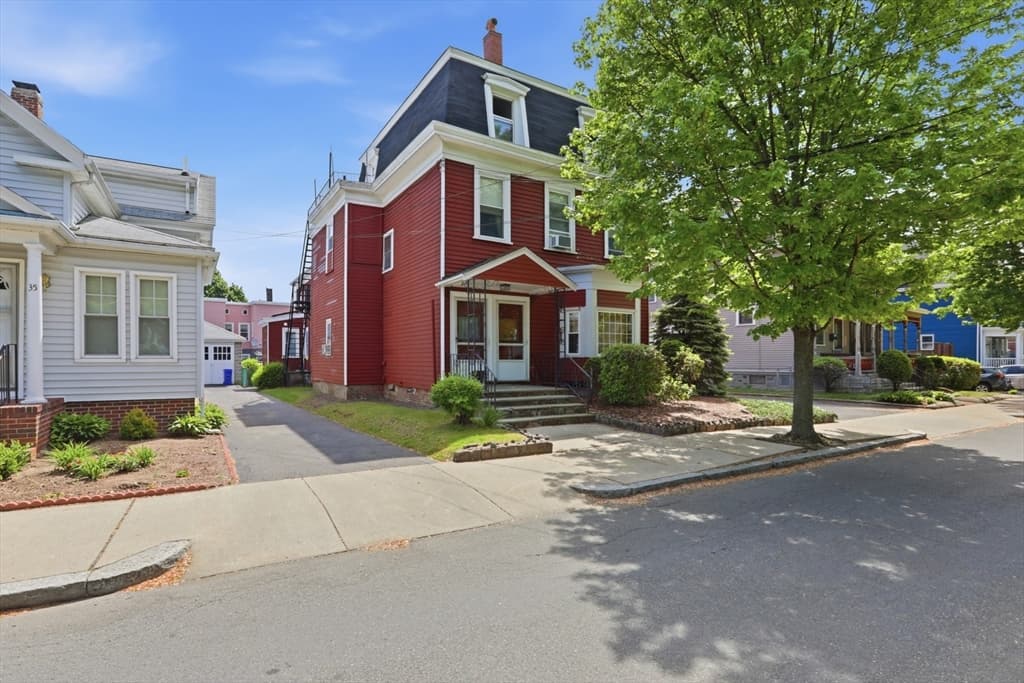 29-31 Sprague St, Malden MA 02148