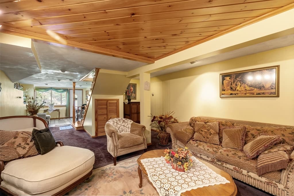 Single Family Residence at 24 Cottontail Trl, Plymouth MA 02360, Plymouth, photo 10 of 32