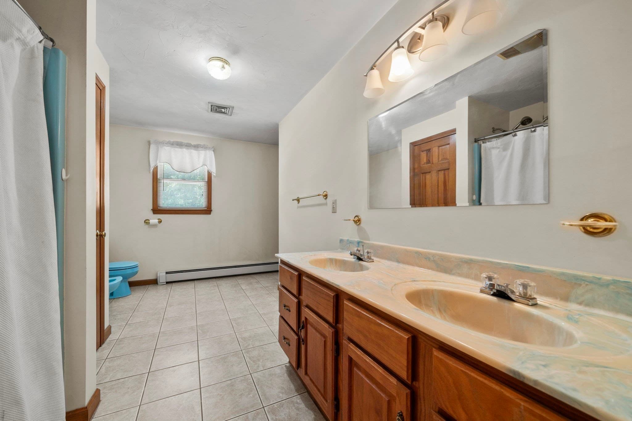 Single Family Residence at 5 Mystic, Milford MA 01757, photo 16 of 35