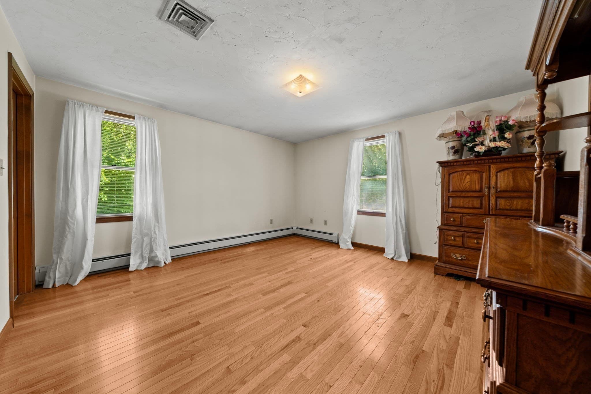 Single Family Residence at 5 Mystic, Milford MA 01757, photo 19 of 35