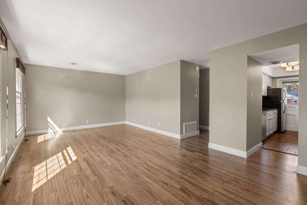 Condominium at 40 Yorktown Dr # D, Springfield MA 01108, Springfield, photo 6 of 27