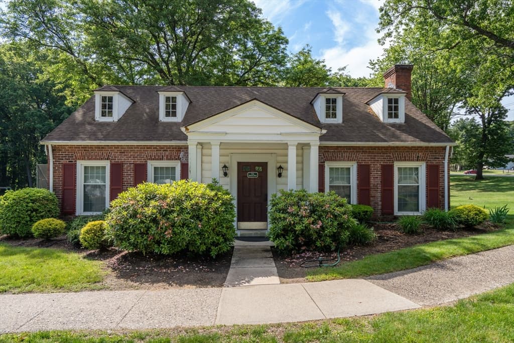 Condominium at 40 Yorktown Dr # D, Springfield MA 01108, Springfield, photo 20 of 27