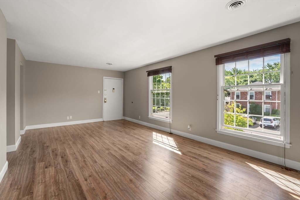 Condominium at 40 Yorktown Dr # D, Springfield MA 01108, Springfield, photo 4 of 27