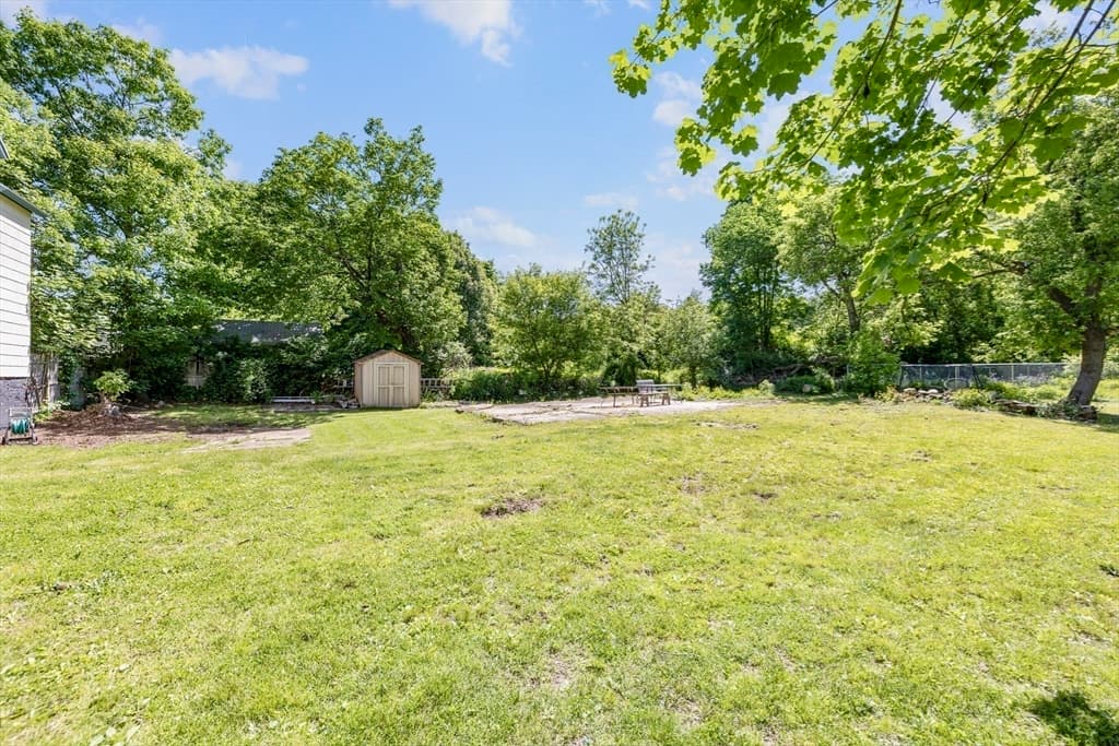 138 Charlton St, Southbridge MA 01550 photo 30
