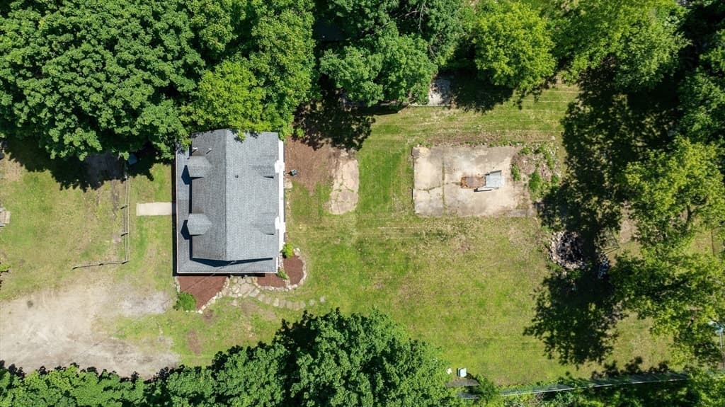 138 Charlton St, Southbridge MA 01550 photo 33