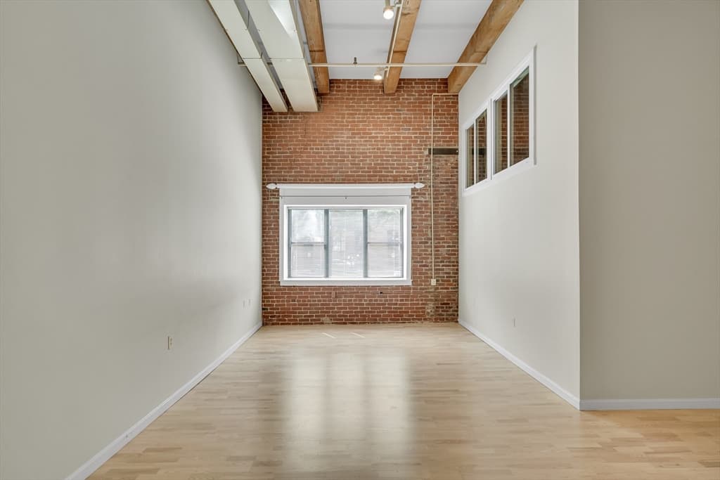 Condominium at 15 Sleeper # 104, Boston MA 02210, photo 2 of 25
