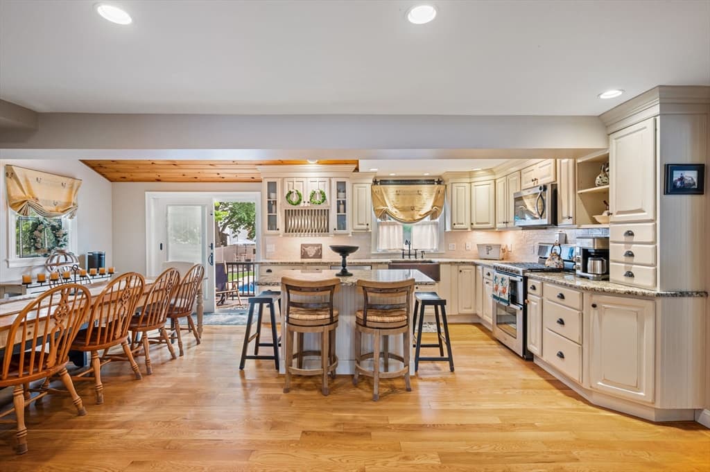 Single Family Residence at 45 Foster Lane, Milton MA 02186, Milton, photo 4 of 37