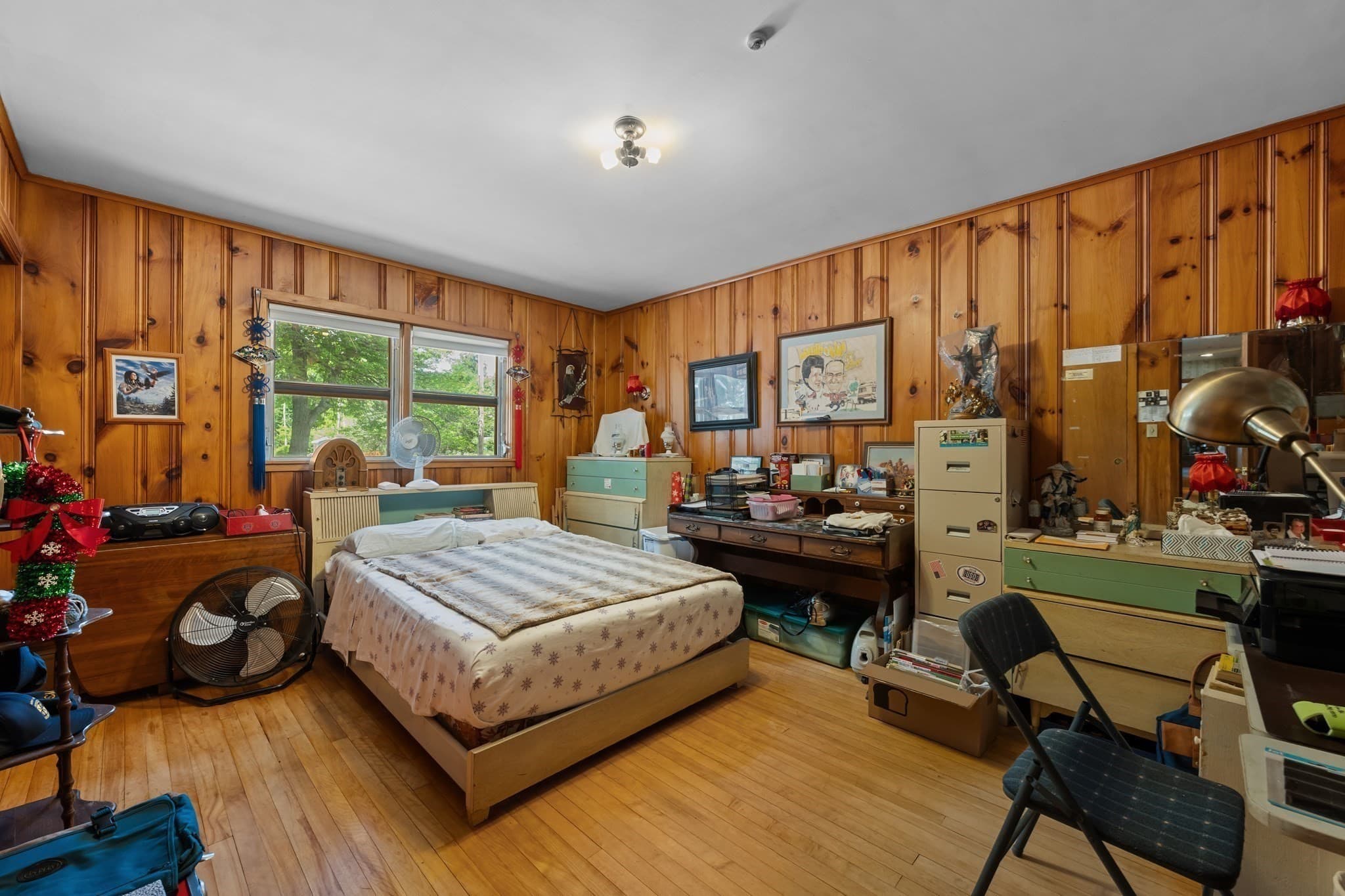 Single Family Residence at 20 Indian Point Rd, Webster MA 01570, photo 16 of 26