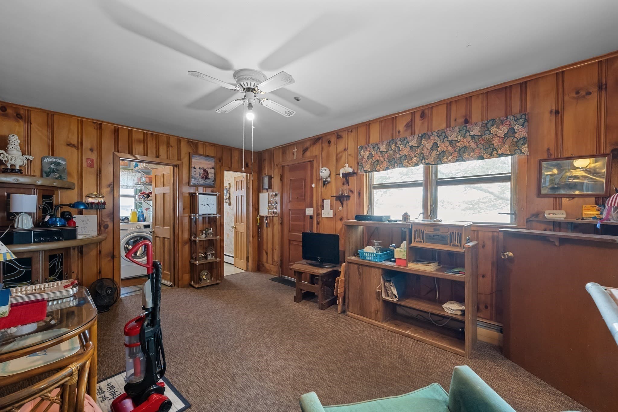 Single Family Residence at 20 Indian Point Rd, Webster MA 01570, photo 12 of 26
