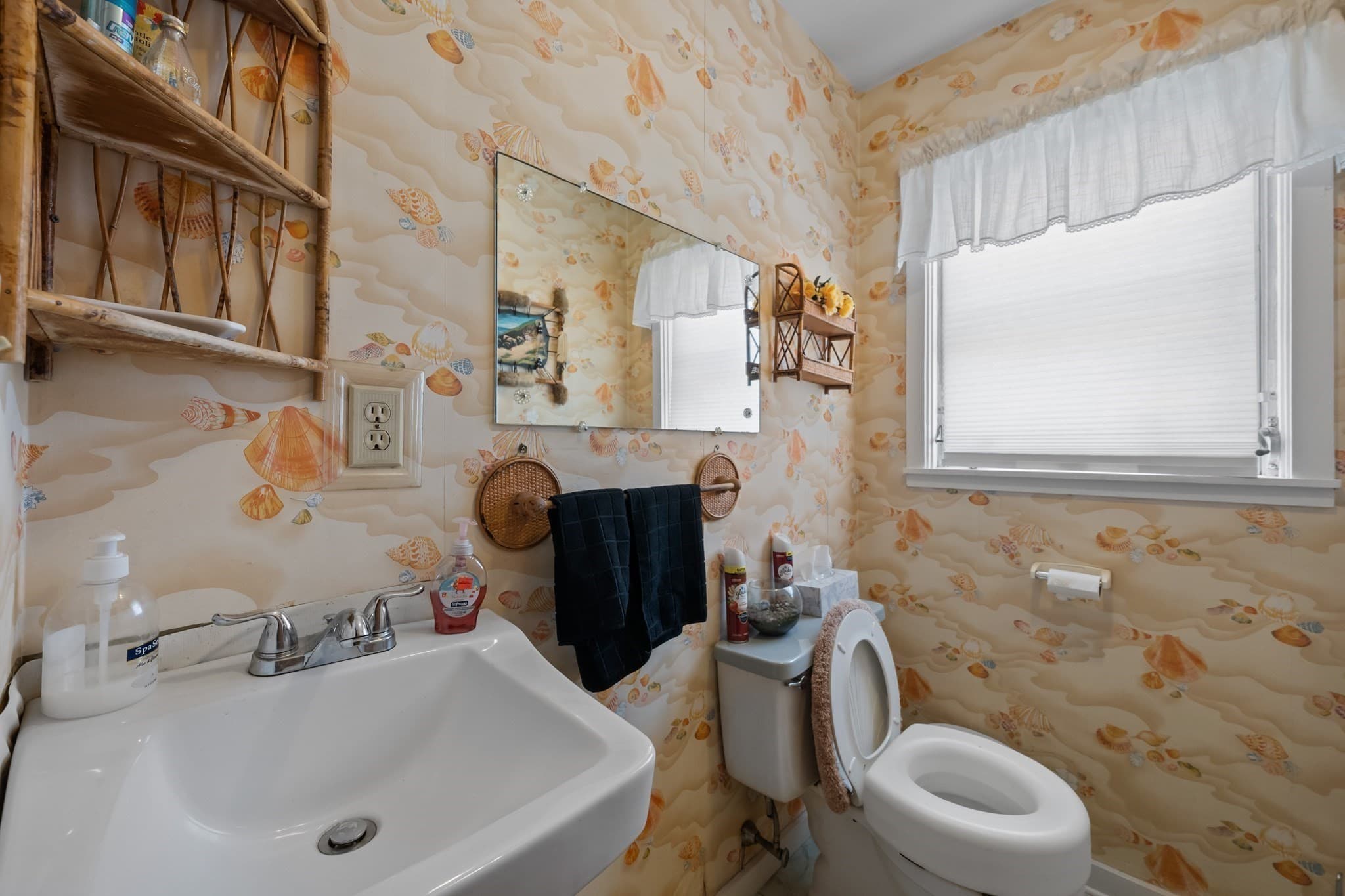 Single Family Residence at 20 Indian Point Rd, Webster MA 01570, photo 14 of 26