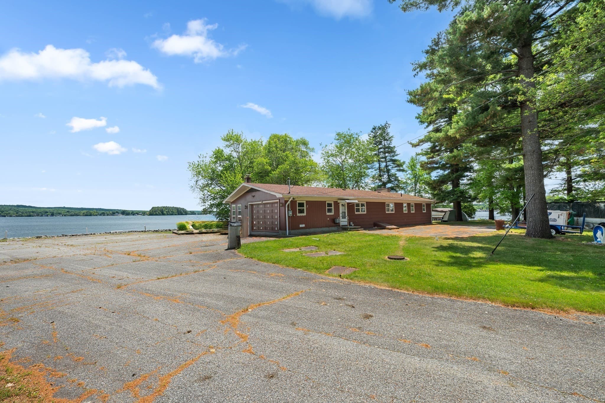 Single Family Residence at 20 Indian Point Rd, Webster MA 01570, photo 21 of 26