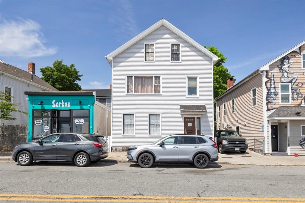 1359 Purchase St, New Bedford MA 02740