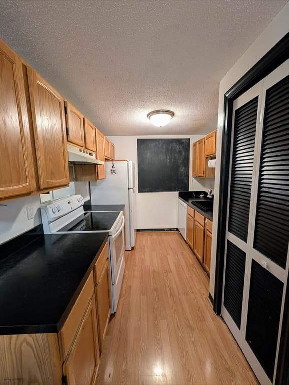 182 Heritage Dr # 182, Northbridge MA 01588 photo 7