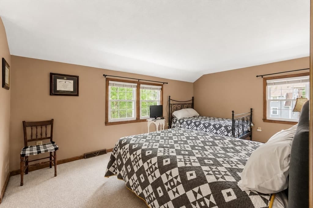 Single Family Residence at 6 Redwood St, Townsend MA 01469, Townsend, photo 22 of 39