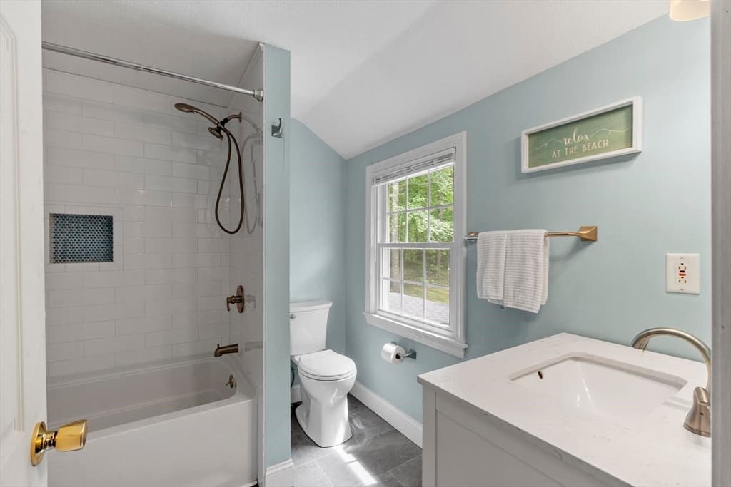 Single Family Residence at 6 Redwood St, Townsend MA 01469, Townsend, photo 24 of 39