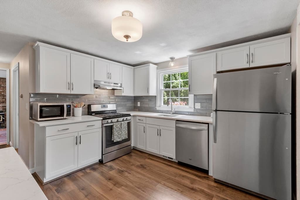 Single Family Residence at 6 Redwood St, Townsend MA 01469, Townsend, photo 14 of 39